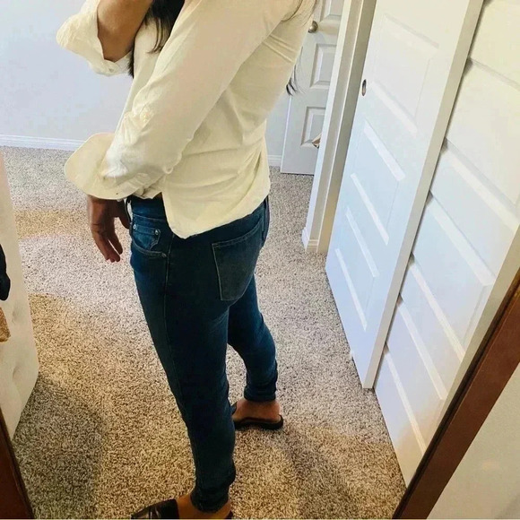 - LEVIS Demi Curve Modern Rise SKinny Jeans - Picture 3 of 7